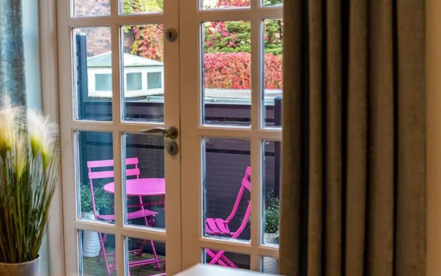 Host Apartments The Pilgrim Coach House