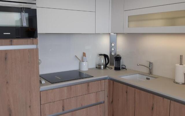 Neptune 5, top floor, sea view