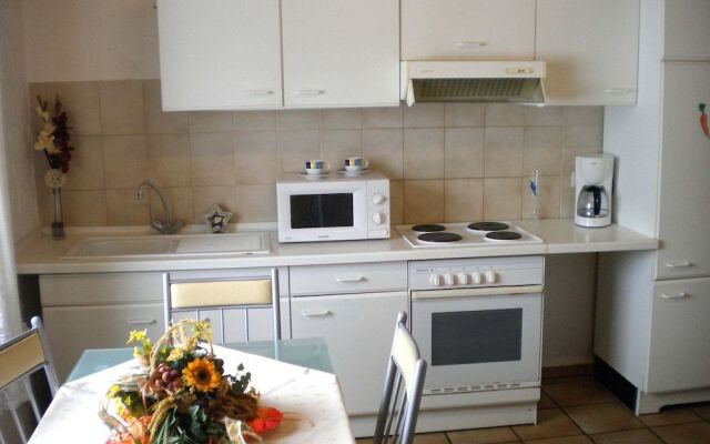 Apartment in Silbecke With Garden