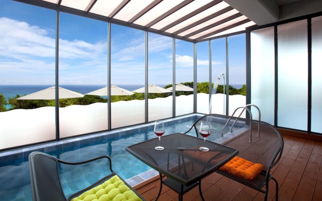 The Marine Pool Villa