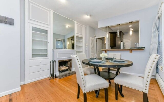 Spacious 2br/1ba Beacon Hill Apt Near MGH