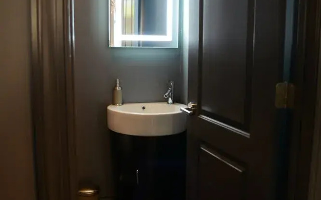 Chicago Daily Rentals Hostel