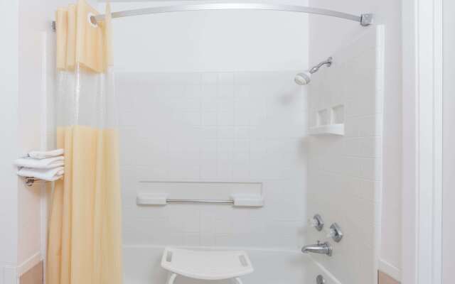 Days Inn by Wyndham Waco Near Downtown/University