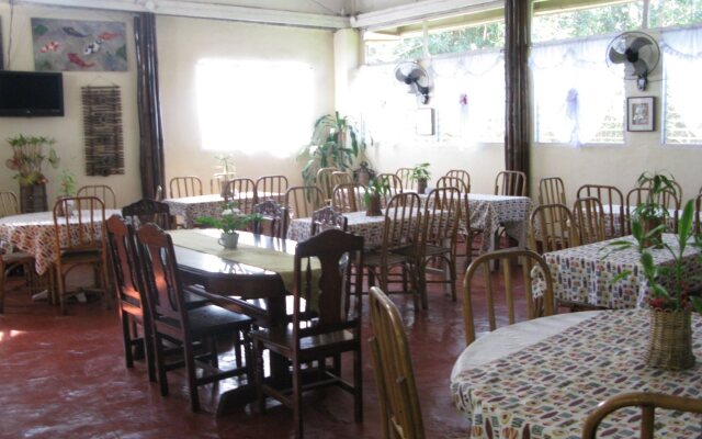 Bulwagang Princesa Tourist Inn & Restaurant