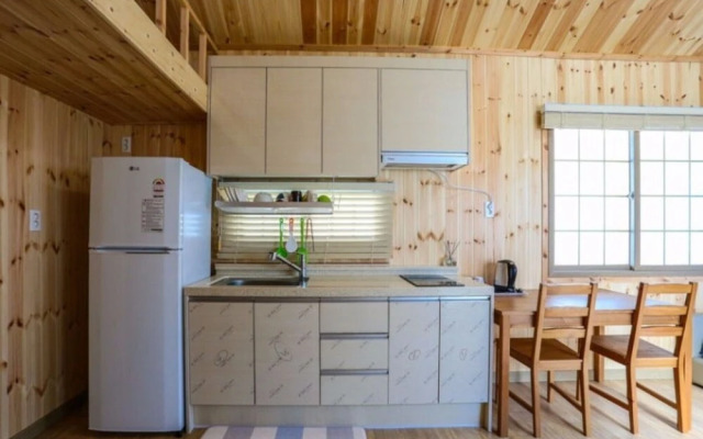 Jeju Woljeong Cello House Pension