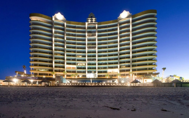 Sonoran Sky 1BR Upper SKY 406 by Casago