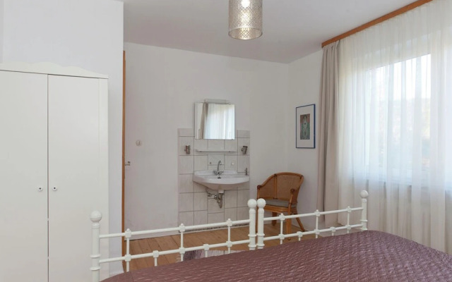 Sophisticated Holiday Home in Schwalefeld near City Center