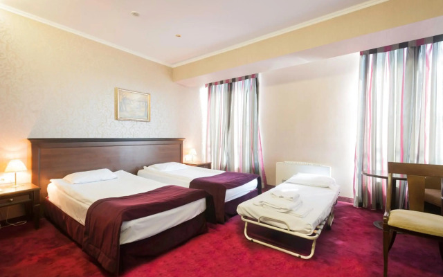 Yantra Grand Hotel -Sharlopov Hotels