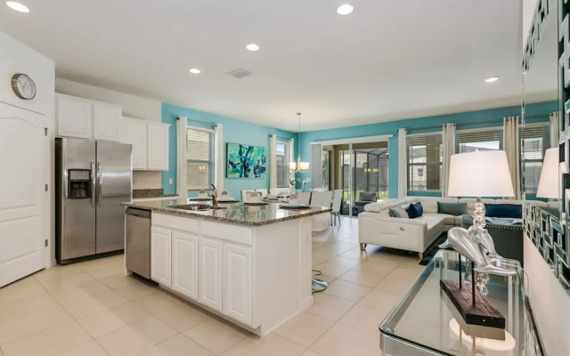 Oakwood Stree Villa Solterra 7041