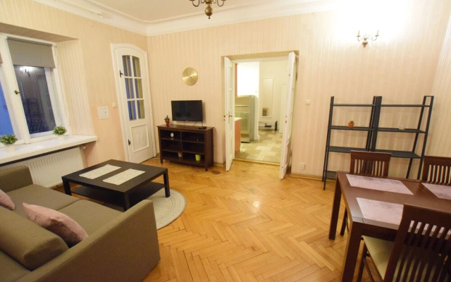 Elegant Apartment Universitas