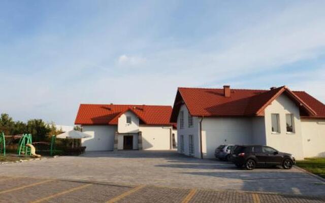 Hotel Pod Strzechą
