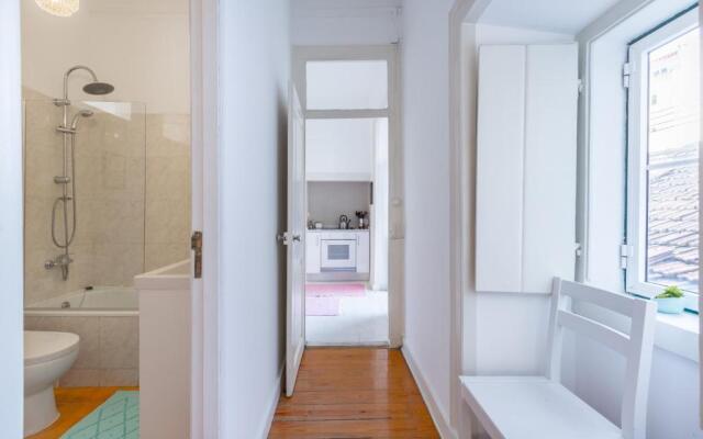 Spacious, Bright and Sunny Apartment, By TimeCooler