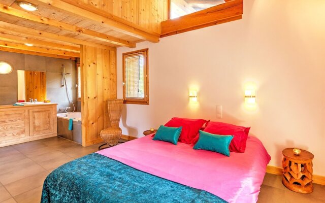 Luxury Chalet, Near the ski Slopes, With Fireplace, Sauna, Jacuzzi and Internet Access