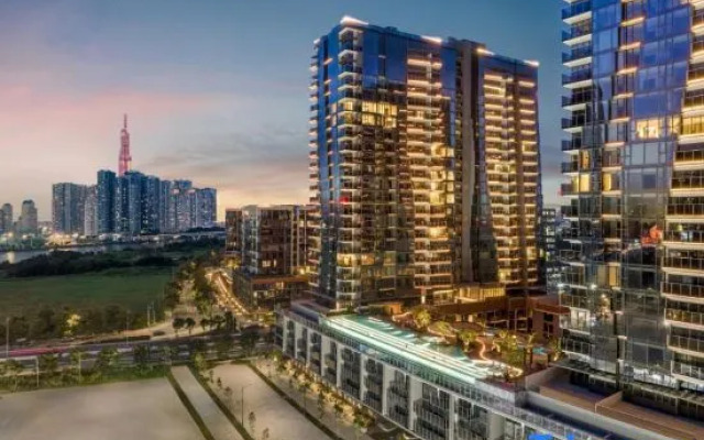 The Emerald Metropole Luxury Apartment