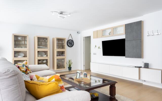 Home2Book Elegance City Center Apartment