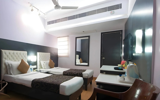 The Corus Hotel – Guest Rooms – New Delhi
