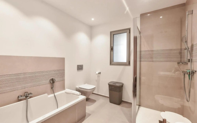 Tinerfe 0-2 DELUXE 1B