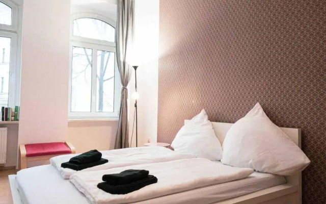 Altbau-Schmuckstück an der Karli mit riesigem Balkon