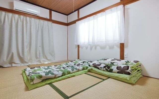 Guesthouse SAYURI HONKAN