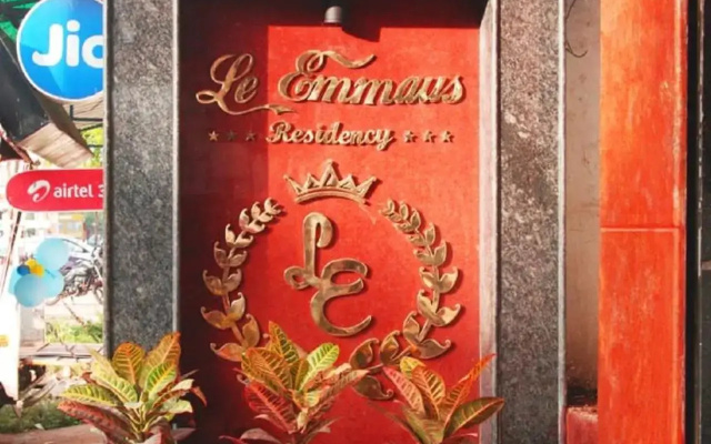 Le Emmaus Residency