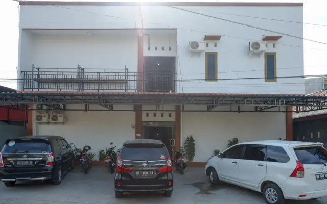 RedDoorz near Pasar Baru Mamuju