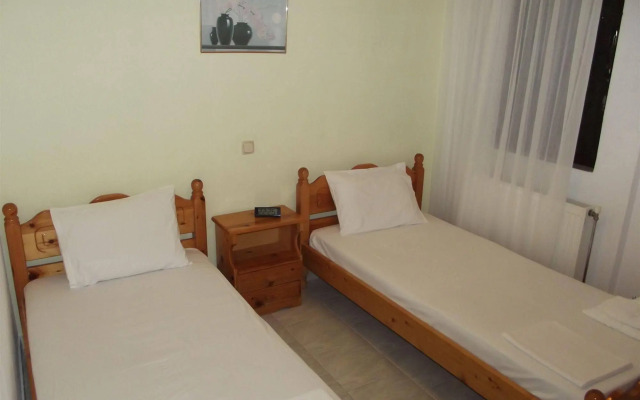 Christina Studios & Apartments