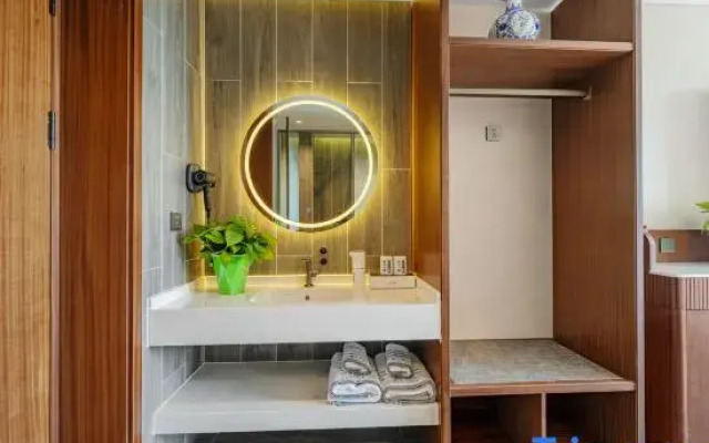 Hushang Mingju Hotel