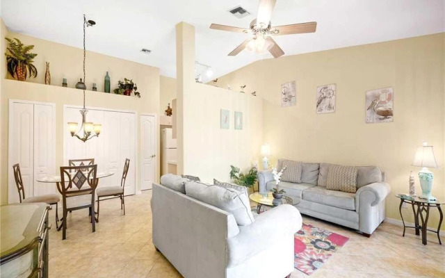 L'Pavia - Two Bedroom Condo