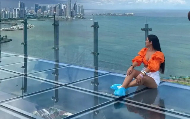 Room-sofa Bed Stay Rooftop Pool & Gym, A
