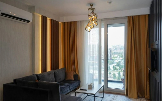 Lovely 1+1 Apartment w/Terrace near MaIl of IST