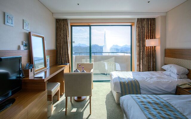 Cheongpung Resort Lake Hotel