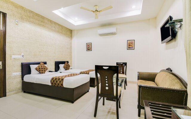 Cosy Grand @Chanakyapuri by The Cosy Hotels.