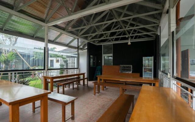 Urbanview Hotel Kazanan Lembang Bandung by RedDoorz