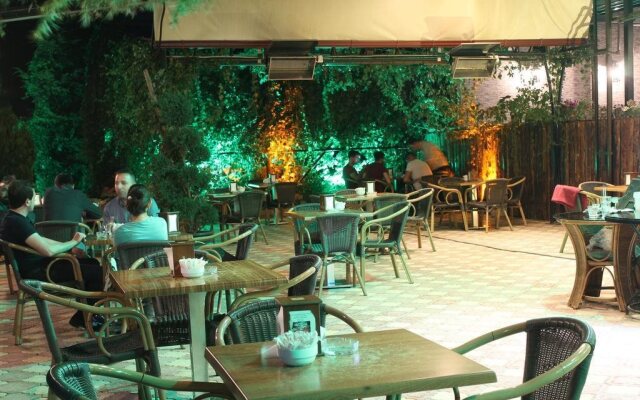 Paradise otel restorant Cafe