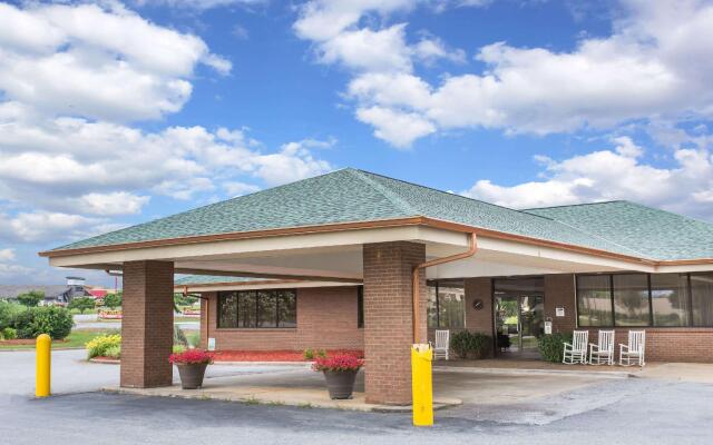Days Inn by Wyndham Wilkesboro