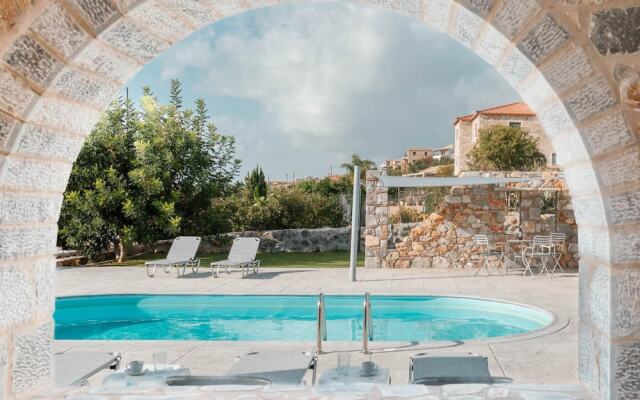 Villa Dioni Tria in Ditiki Mani