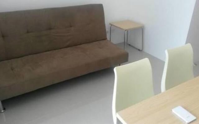 SM Light Residence - 1BR Condo with Balcony FF