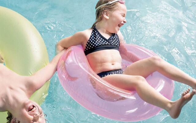 Country Inn & Suites by Radisson, Dubuque, IA