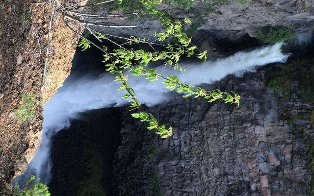 Valley Hideaway Guest House