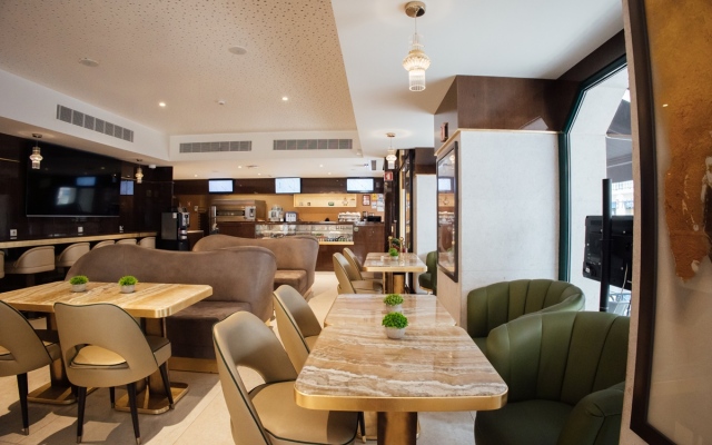 MeraPrime Gold Design Hotel