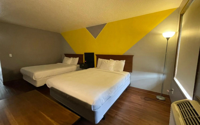 Sunnyside Inn & Suites