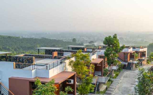 Sky View Luxury Pool Villa Suratthani