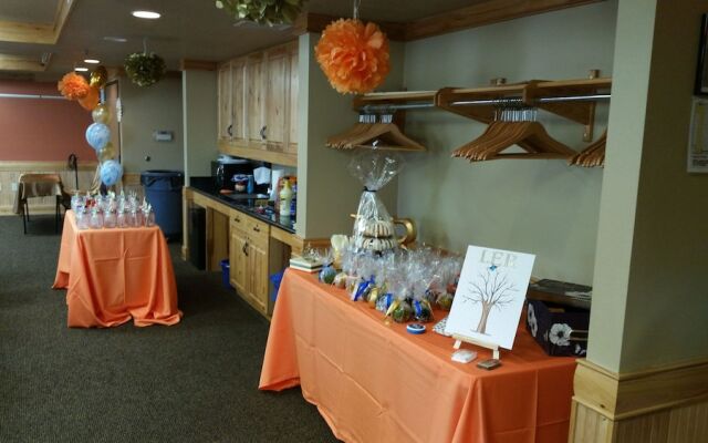 AmericInn Lodge & Suites Oswego