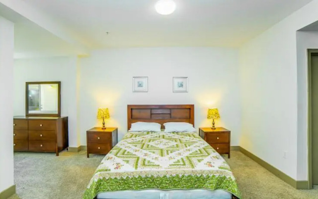 The Hollywood Sunny Apartment