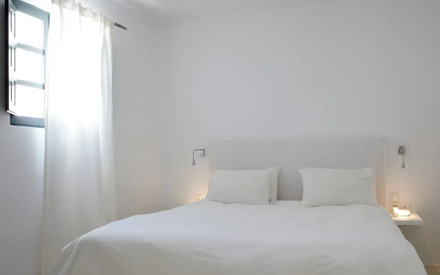 Sun Rocks Boutique Hotel