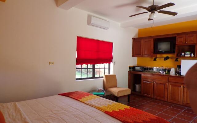 Bamboleo Inn Belize