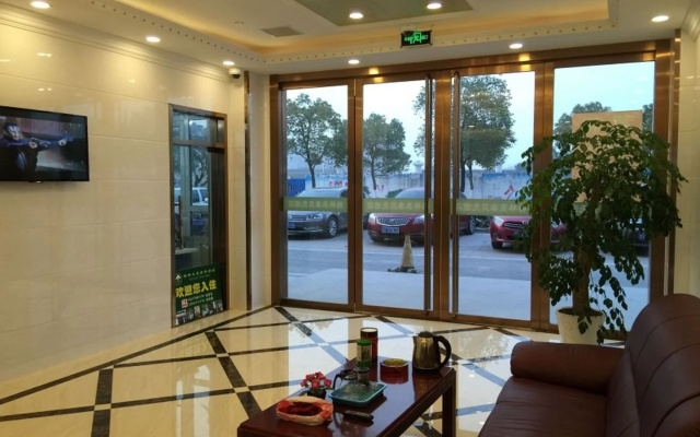 GreenTree Inn Shanghai National Convention And Exhibition Center Xujing North City Subway Station Shell Hotel