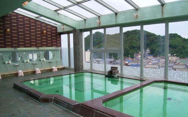 Toushijima Onsen Suzunami