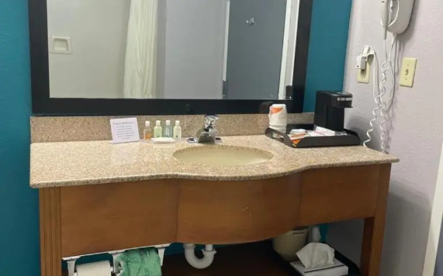 Quality Inn & Suites