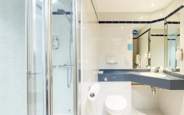 Holiday Inn Express Poole by IHG